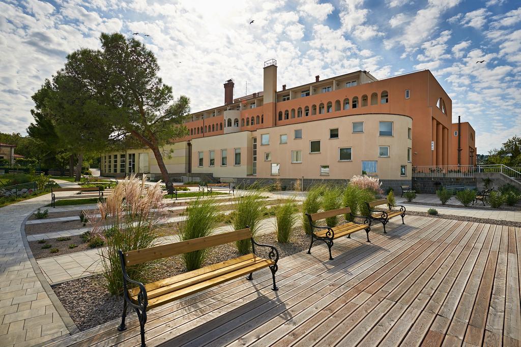Hotel Delfin Izola Bagian luar foto