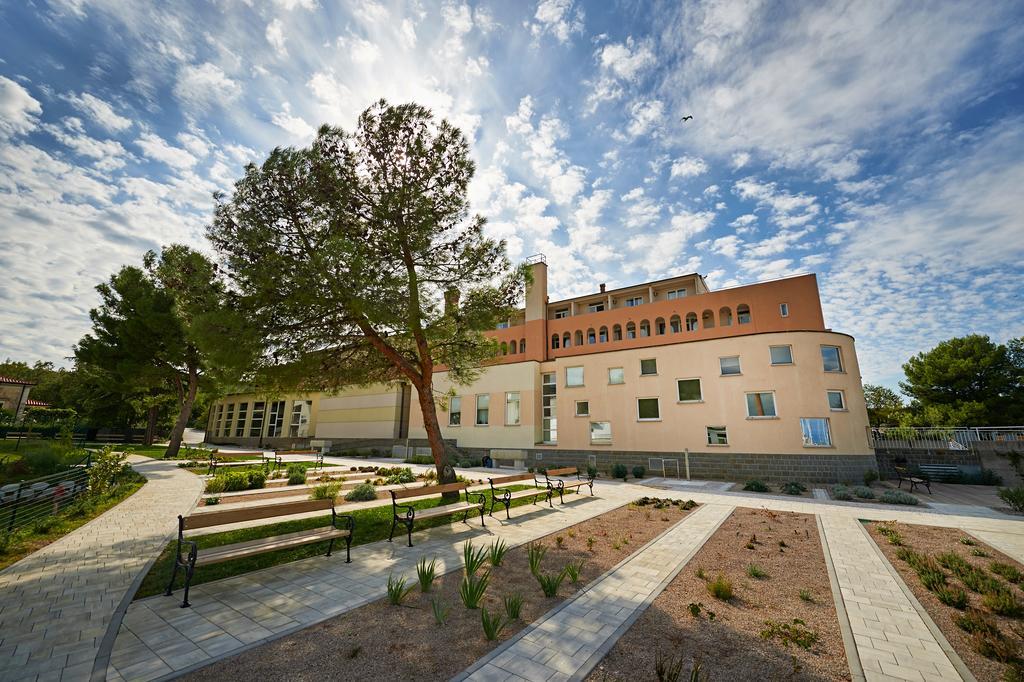 Hotel Delfin Izola Bagian luar foto