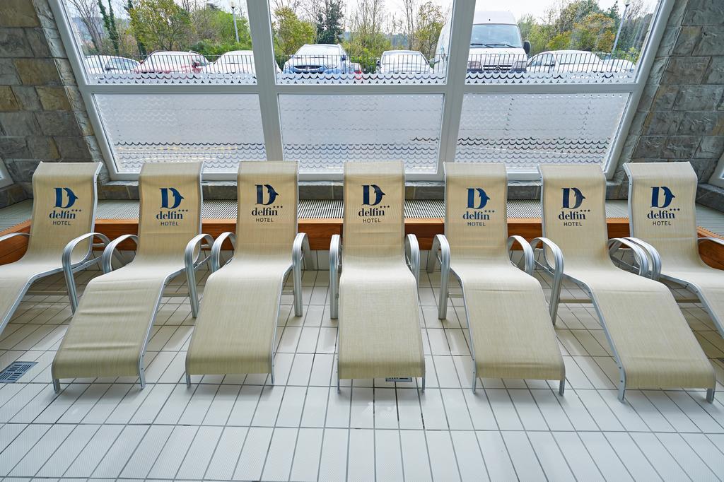 Hotel Delfin Izola Bagian luar foto
