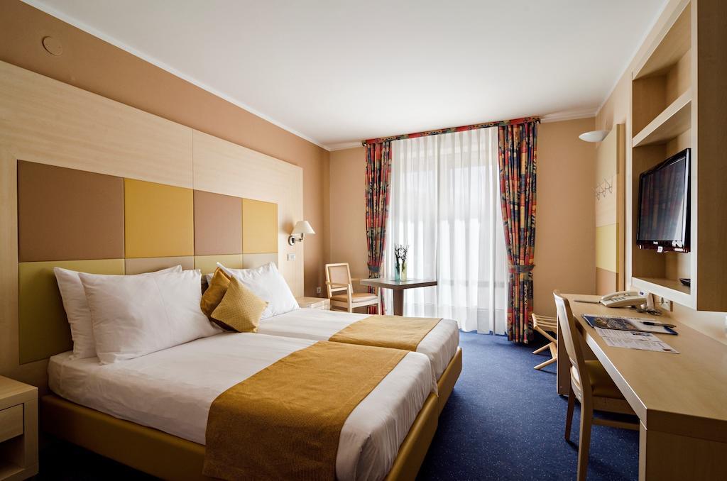 Hotel Delfin Izola Ruang foto